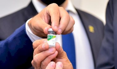 Caiado anuncia chegada de 386.460 doses de vacina contra Covid-19