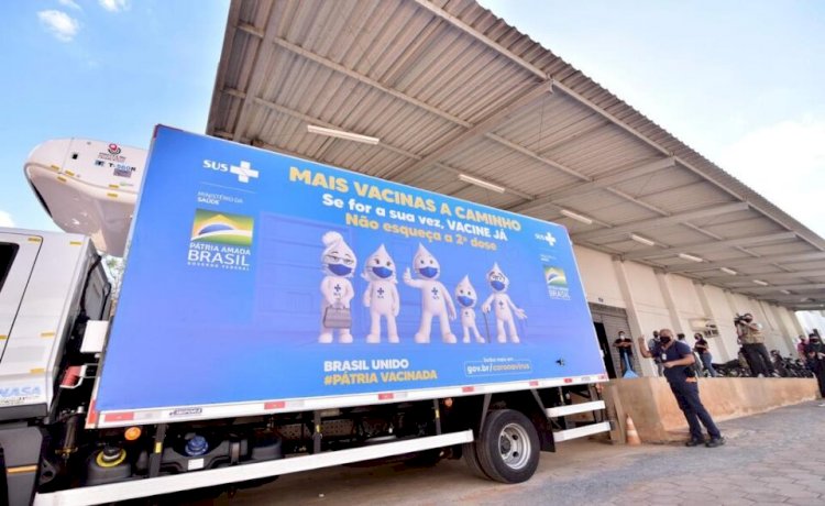 Governo de Goiás recebe 154.800 doses de vacina contra Covid-19