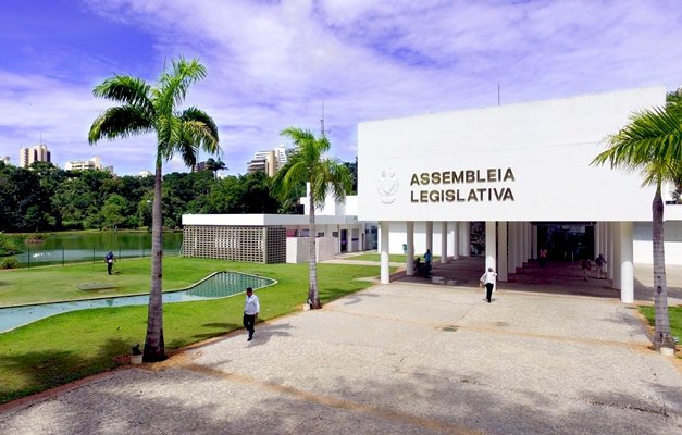 Rubens Otoni buscará recursos para transformar o antigo prédio da Alego no Palácio da Cultura