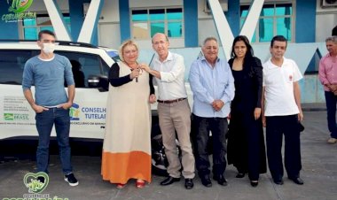 Prefeitura de Corumbaíba recebe veículo adquirido através de emenda parlamentar do Dep. Federal Rubens Otoni