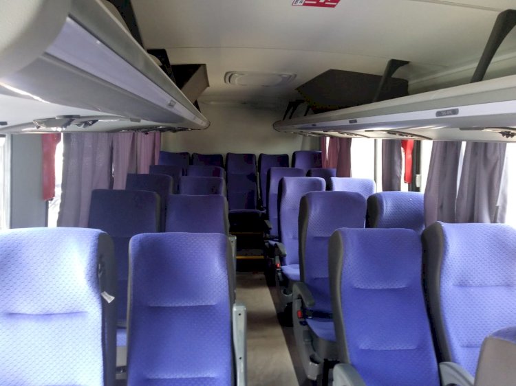 Prefeitura entrega micro-ônibus de emenda do Deputado Federal Rubens Otoni e inaugura nova sede da Secretaria de Saúde de Caldas Novas
