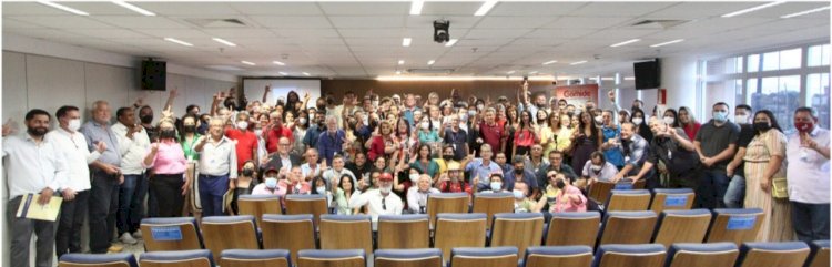 Deputado Estadual Antônio Gomide realiza reunião com equipe e assessores