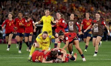Espanha vence Inglaterra e é campeã do mundo pela 1ª vez