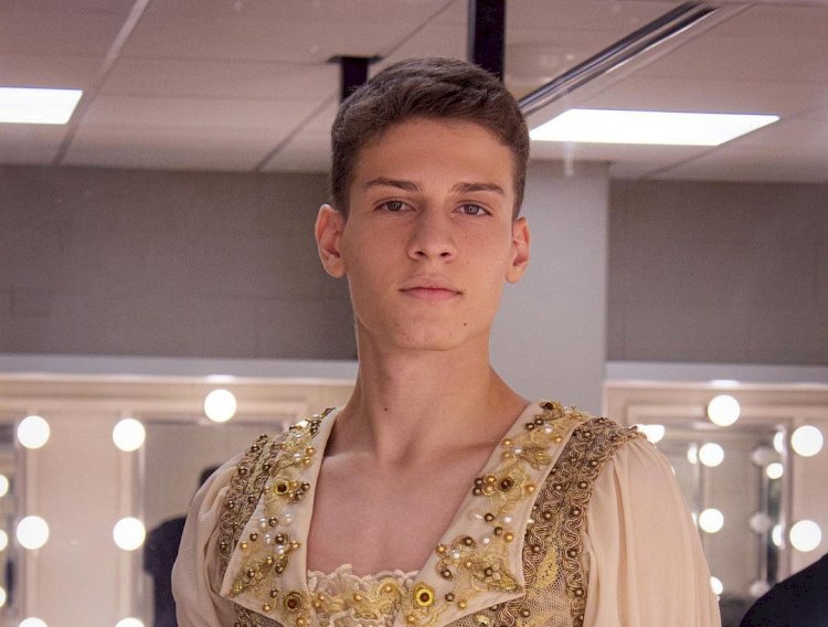 Escola do Futuro de Goiás Basileu França, garante quatro das cinco vagas do Brasil no 'Prix de Lausanne' de balé