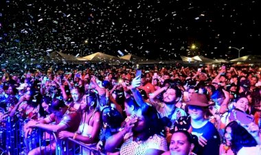 Cleber e Cauan e Kleo Dibah fecharam com chave de ouro, a última noite do Carnaval das Águas Quentes