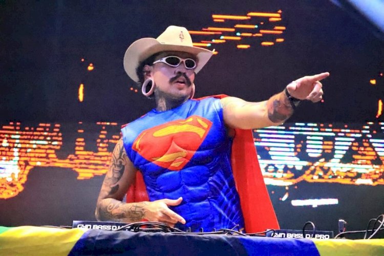 Mais de 20 mil pessoas estiveram presentes na primeira noite de shows do Carnaval das Águas Quentes 2024