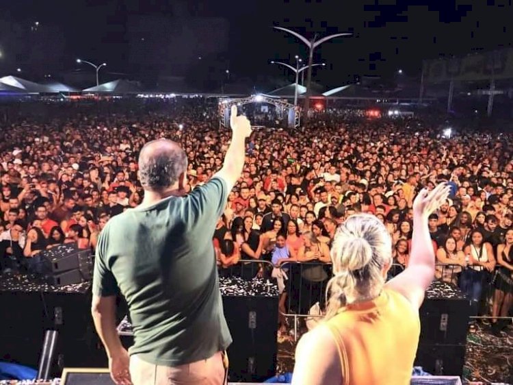 Segunda noite de shows é recorde de público no Carnaval das águas quentes 2024