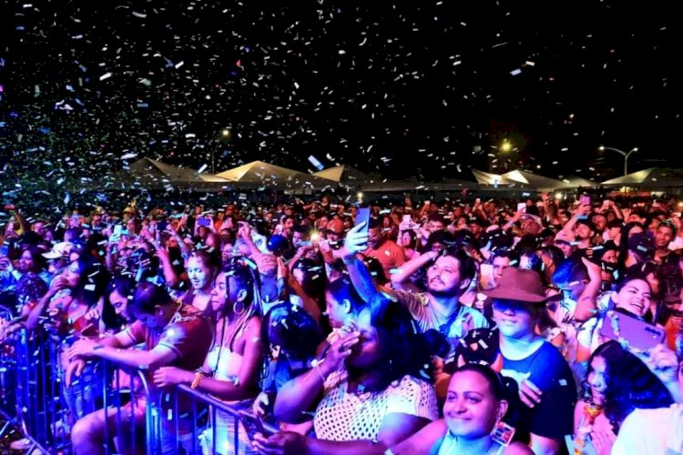 Cleber e Cauan e Kleo Dibah fecharam com chave de ouro, a última noite do Carnaval das Águas Quentes
