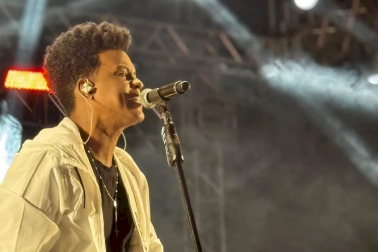Cleber e Cauan e Kleo Dibah fecharam com chave de ouro, a última noite do Carnaval das Águas Quentes