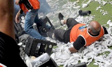 Fotógrafo foi atingido por bomba em confusão na Arena MRV e teve dedos fraturados