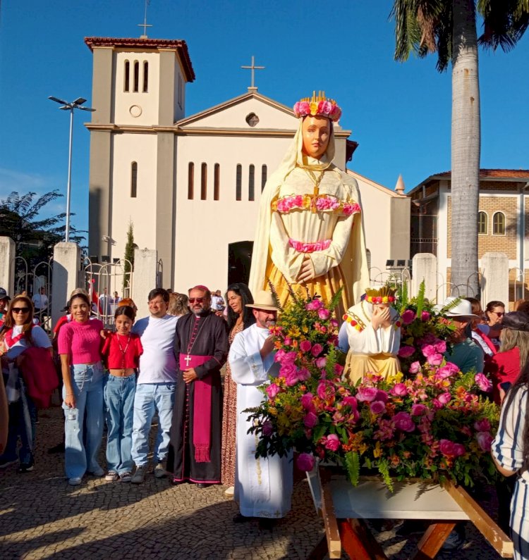 Com fé e união, fiéis celebram a 22ª Romaria em honra a Nossa Senhora da Salette, em Caldas Novas